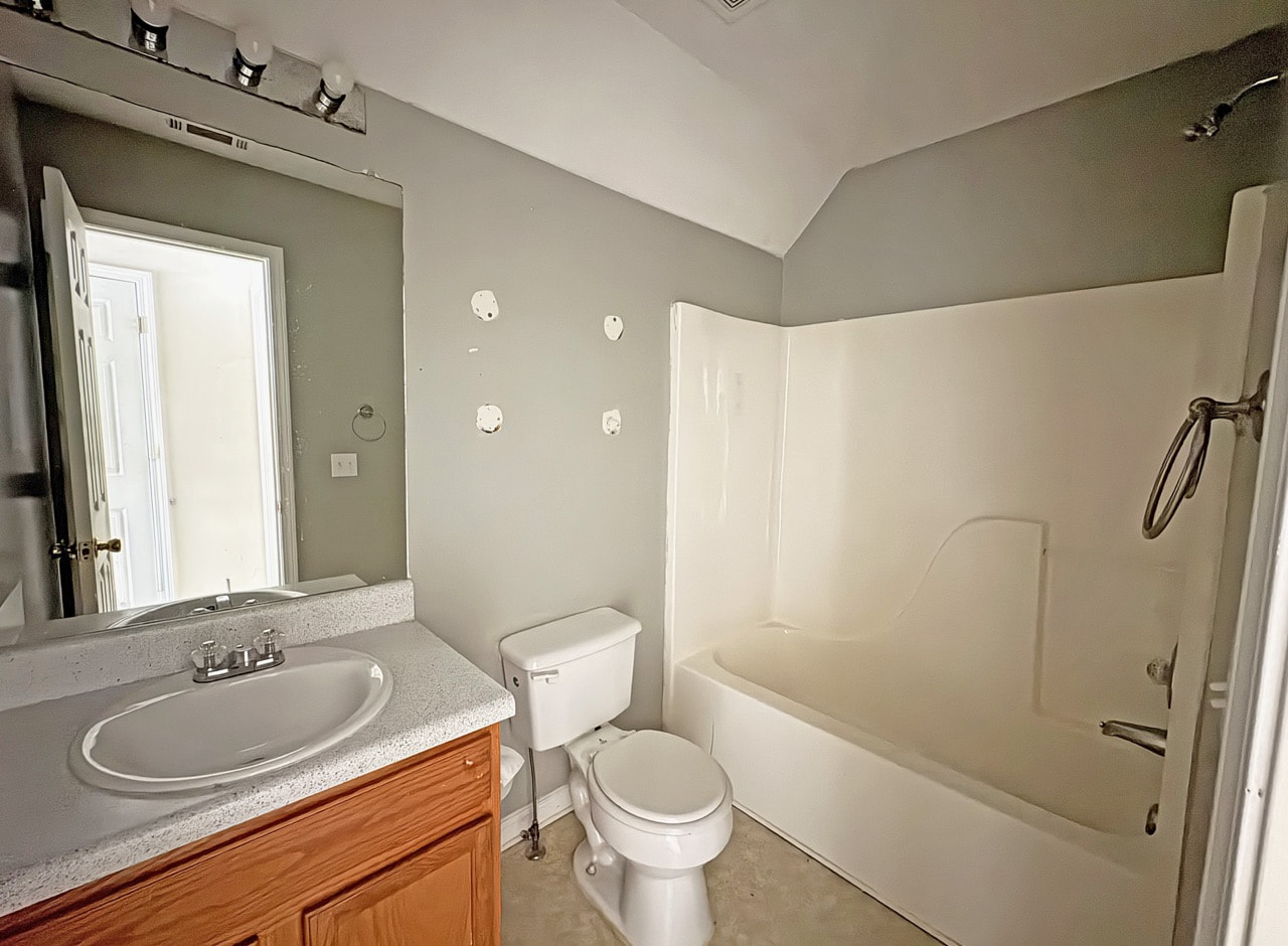 RENT READY SUBTO in Dallas GA 🔥🔥 w POOL ⛱️ NO PMT TIL AUGUST 🚨 NO HOA or Rental Restrictions 😍 NO Pre-approval or Credit Check 🚫 - photo 22