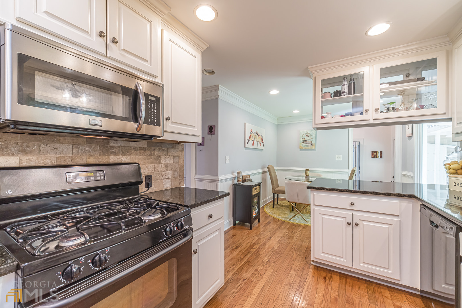 SUBTO in Snellville GA w $50k Estimated Equity ๐ฅ๐ฅ 5.78% Locked In Rate ๐ Screened Porch + Fenced Backyard ๐ฟ Granite Kitchen + Gas Cooktop ๐ณ NO Pre-approval or Credit Check ๐ซ - photo 23