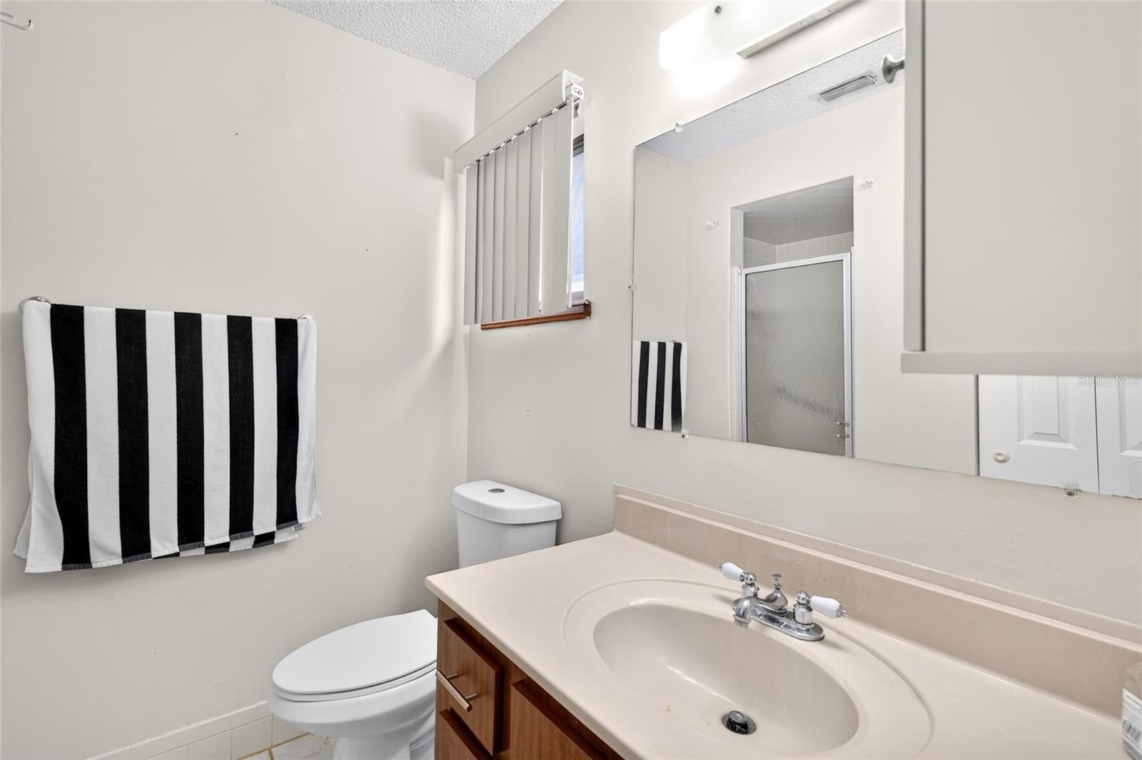 ๐ด 55+ Subto Deal in Ocala FL ๐ด Block 2/2 with Screened Lanai ๐
Pool + Clubhouse ๐ About 11% Down ๐๏ธ NO Pre-approval or Credit Check ๐
- photo 14