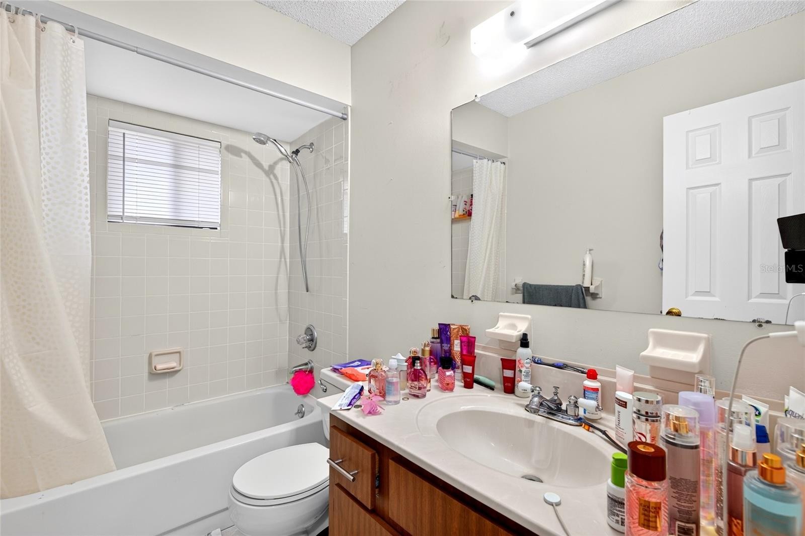 ๐ด 55+ Subto Deal in Ocala FL ๐ด Block 2/2 with Screened Lanai ๐
Pool + Clubhouse ๐ About 11% Down ๐๏ธ NO Pre-approval or Credit Check ๐
- photo 15