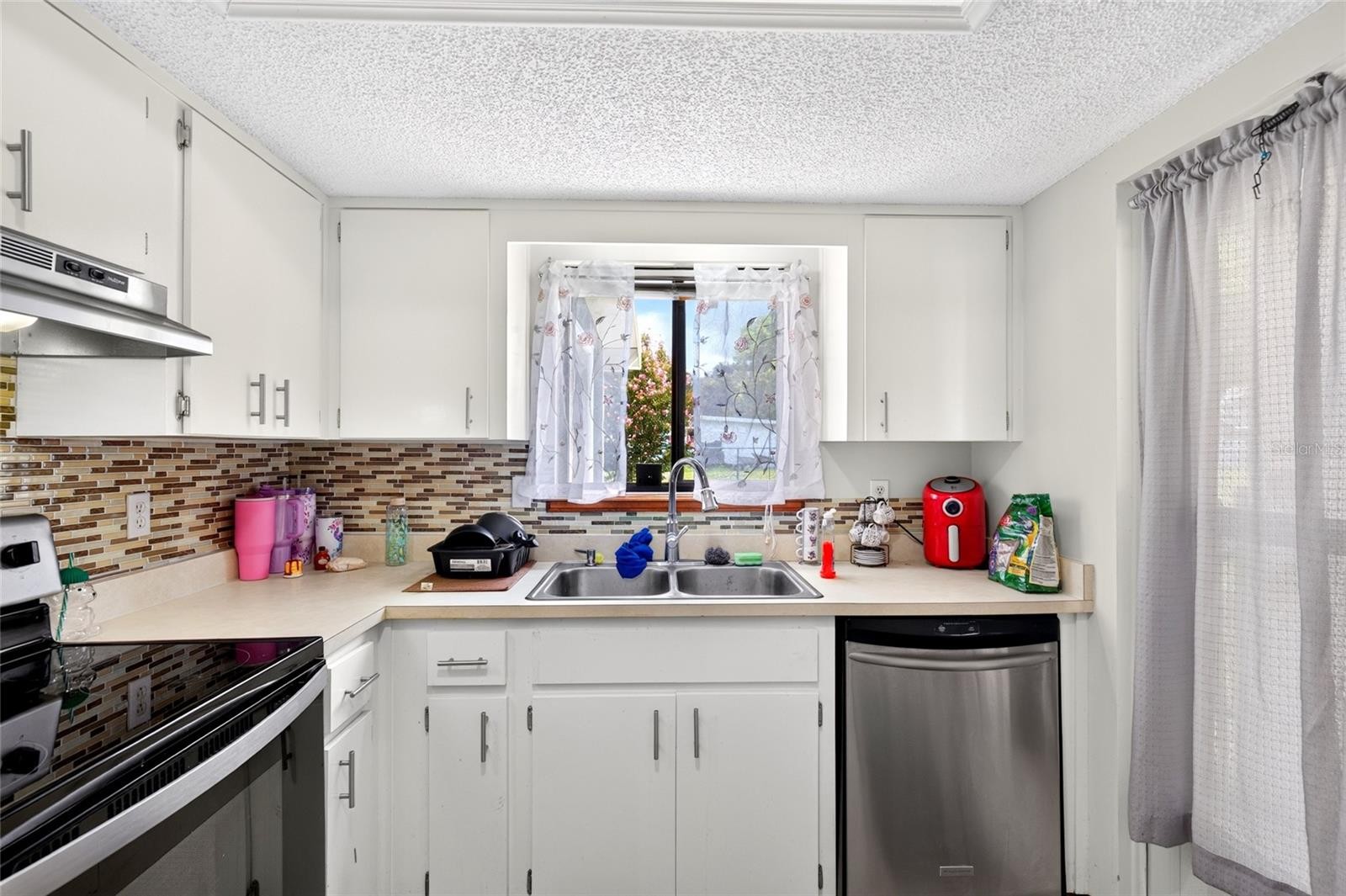 ๐ด 55+ Subto Deal in Ocala FL ๐ด Block 2/2 with Screened Lanai ๐
Pool + Clubhouse ๐ About 11% Down ๐๏ธ NO Pre-approval or Credit Check ๐
- photo 3