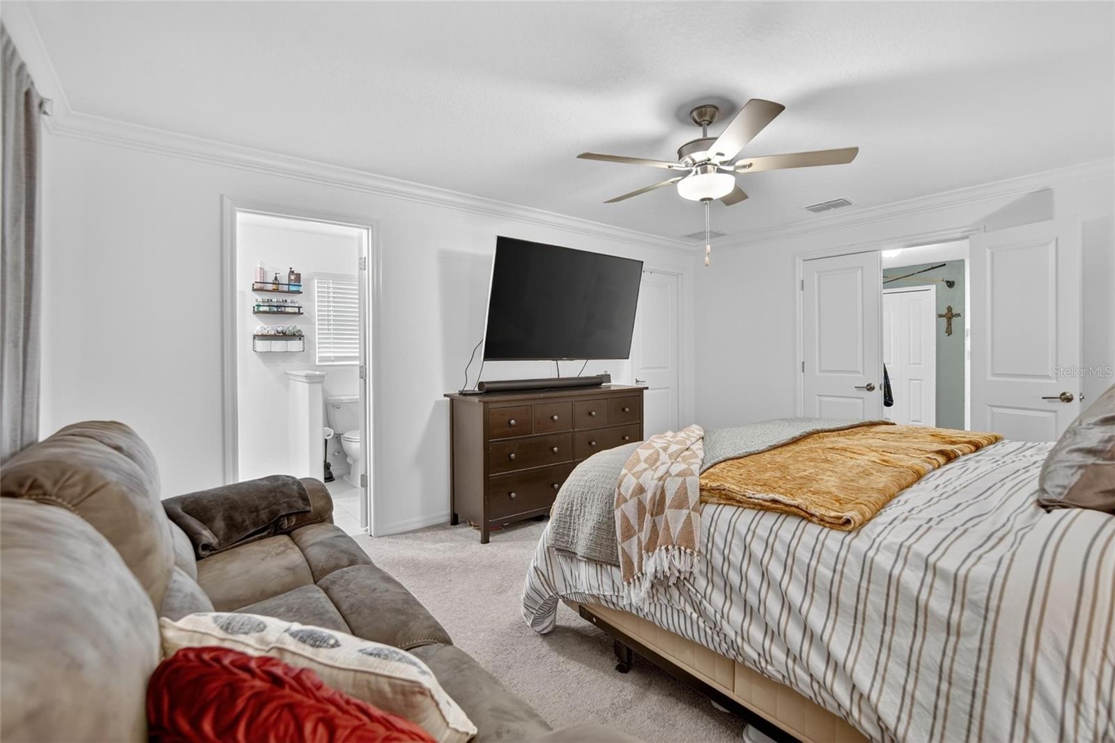 ๐๏ธ 4.75% Subto Townhome in Zephyrhills FL ๐ Up to $3,750/mo on Airbnb ๐ Solar + EV โ๏ธ About 9% Down ๐ช NO Pre-approval or Credit Check โ - photo 13