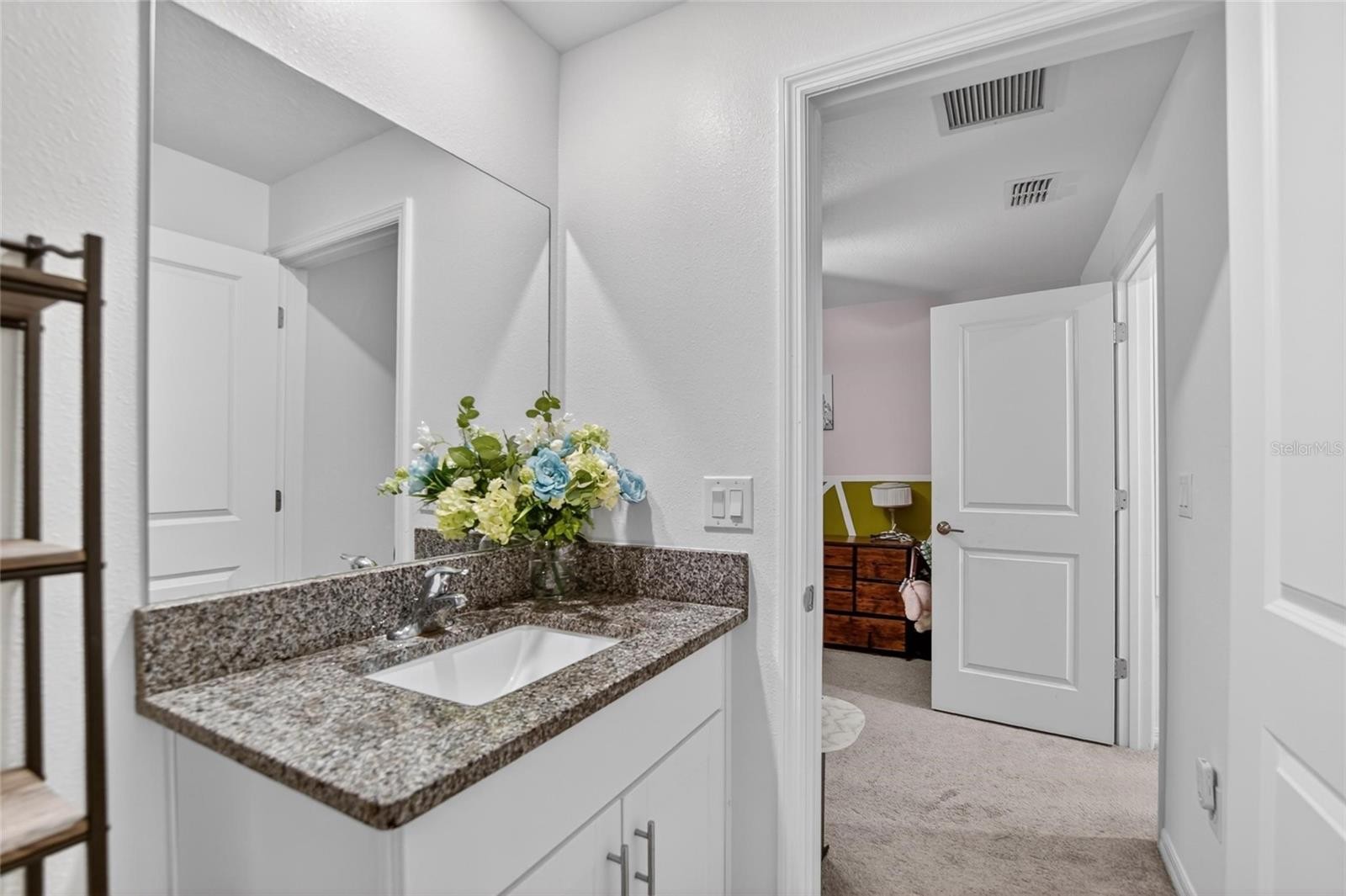 ๐๏ธ 4.75% Subto Townhome in Zephyrhills FL ๐ Up to $3,750/mo on Airbnb ๐ Solar + EV โ๏ธ About 9% Down ๐ช NO Pre-approval or Credit Check โ - photo 22