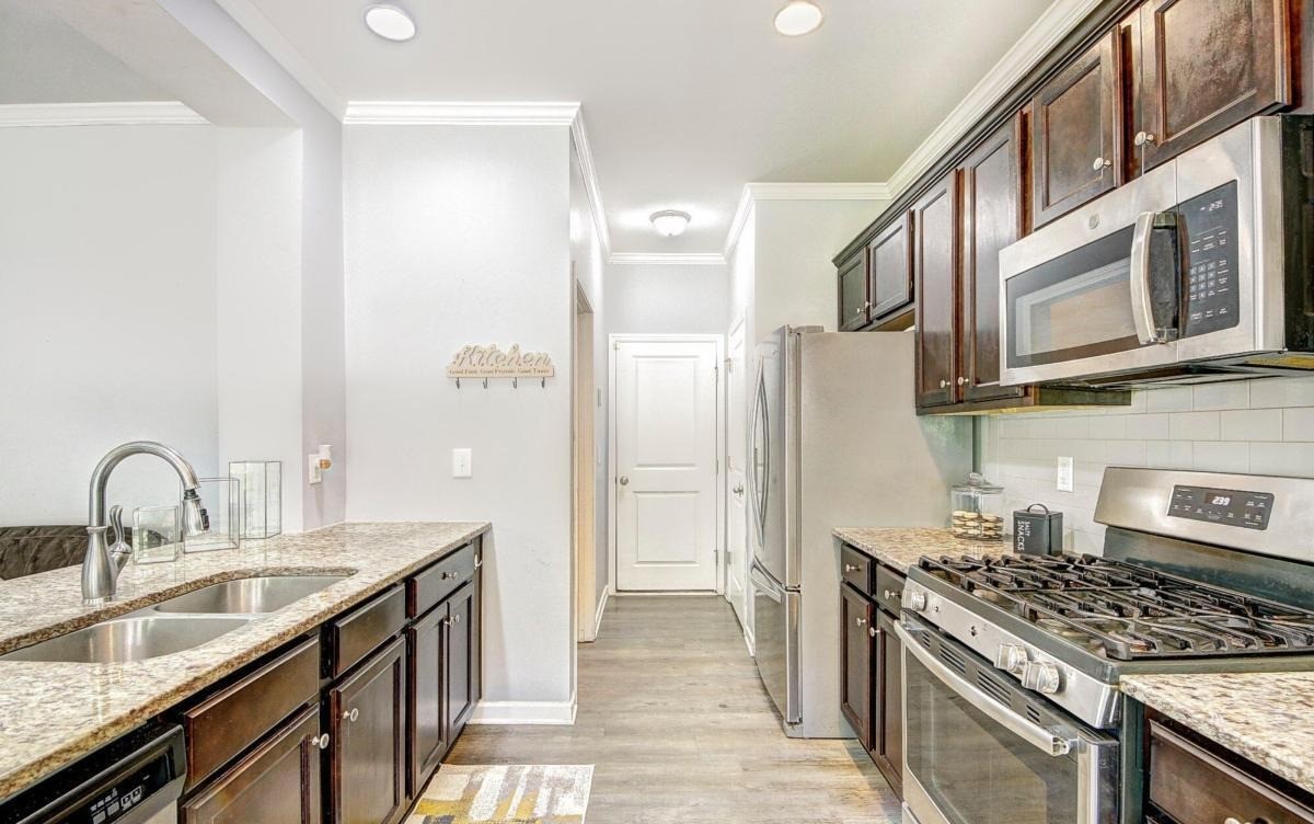 ๐ฌ 4 Bed + Media Room Subto in Villa Rica GA ๐ท๏ธ 5.5% Rate ๐งฎ Only 9% Down ๐ Airbnb Projects $5,750+/mo ๐ฒ NO Pre-approval or Credit Check - photo 3