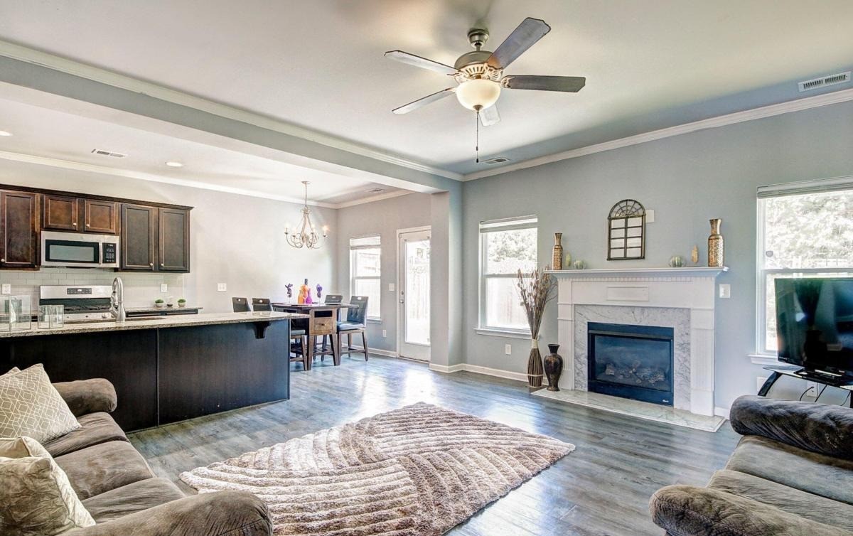๐ฌ 4 Bed + Media Room Subto in Villa Rica GA ๐ท๏ธ 5.5% Rate ๐งฎ Only 9% Down ๐ Airbnb Projects $5,750+/mo ๐ฒ NO Pre-approval or Credit Check - photo 4