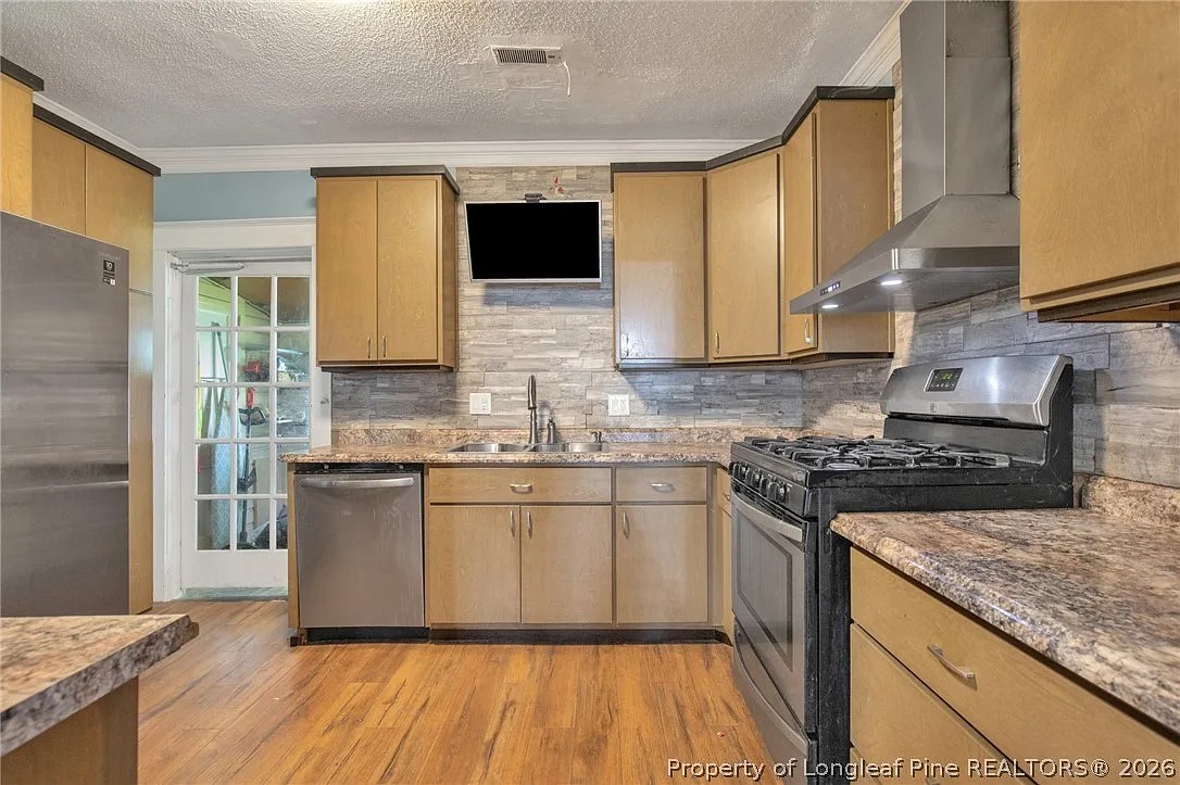 ๐ฅ Subject-To Co-Living Cash Cow in Lumberton NC ๐ฅ๐ฅ Massive 5 Bed / 3.5 Bath, 3,032 sqft on Over an Acre ๐ก Just $9k Down ๐ Oversized Workshop + Sunroom ๐ ๏ธ No Bank Qualifying, No Credit Check ๐ซ - photo 19