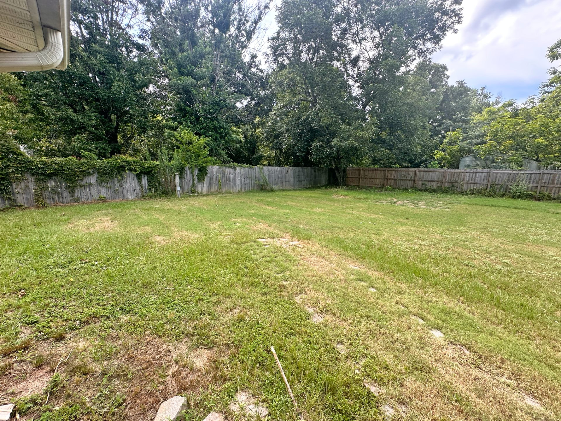 SUBTO in Warner Robins GA ๐ฅ๐ฅ Near Robins AFB ๐ช 4 Bed on Half Acre ๐ฟ Screened Porch + Privacy Fence ๐ก NO Pre-approval or Credit Check ๐ซ - photo 21