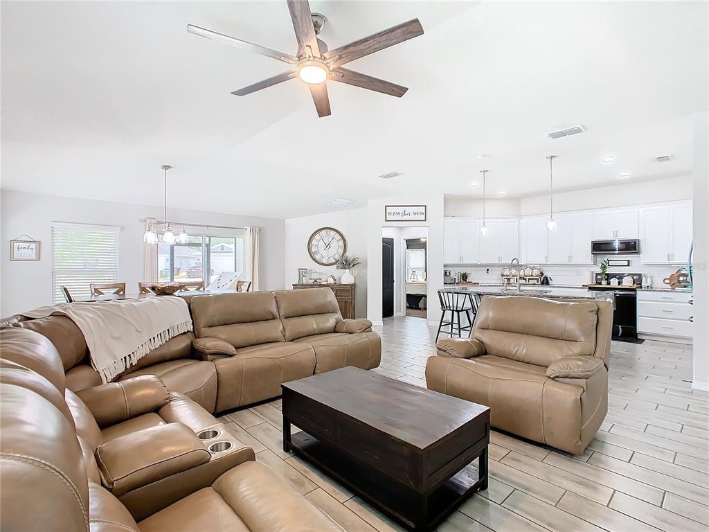 ๐ฅ๐ฅ SUBJECT-TO in Saint Cloud, FL ๐ฅ๐ฅ 5% Rate ๐ธ 4 Bed / 2 Bath 2019 Build ๐ก NO Bank, NO Pre-Approval ๐ Minutes to Lake Nona Medical City ๐ฅ MID-TERM RENTAL STAR โญ๏ธ - photo 26