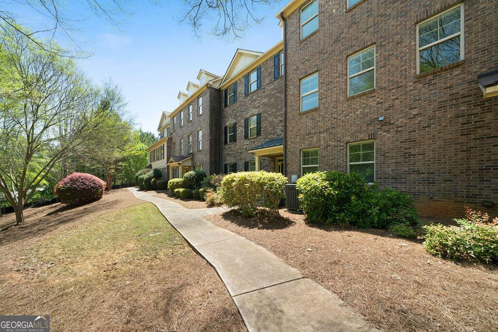 ๐ฅ SUB2 Deal in Newnan GA ๐ฅ๐ฅ Only $30k ENTRY ๐ต Financing Already in Place ๐ Turn-key Townhome in Amenity Community ๐๏ธ NO Pre-approval or Credit Check ๐ซ - photo 32