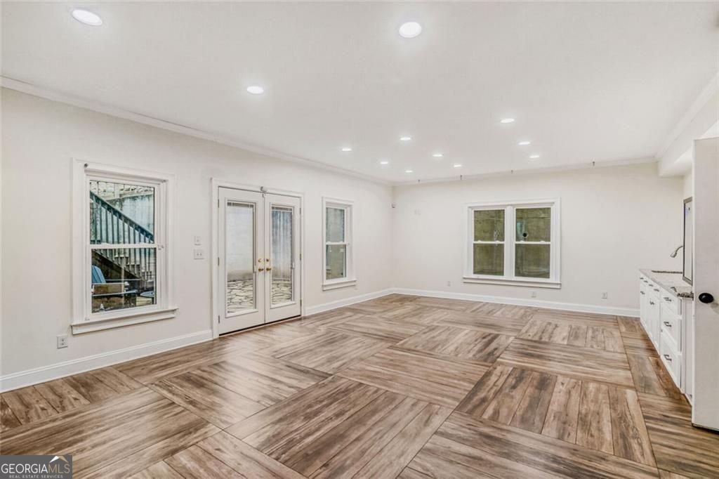 ๐ก SUBJECT-TO in Atlanta, GA ๐ฅ๐ฅ 4 Bed / 3.5 Bath, 4,234 Sqft ๐ฐ Co-Living / MTR Cash Cow, Up to $8,500/mo ๐ Take Over the Existing 5.25% Financing ๐ No Bank, No New Loan ๐ Intown East Atlanta ๐ต Only 5% Down - photo 10