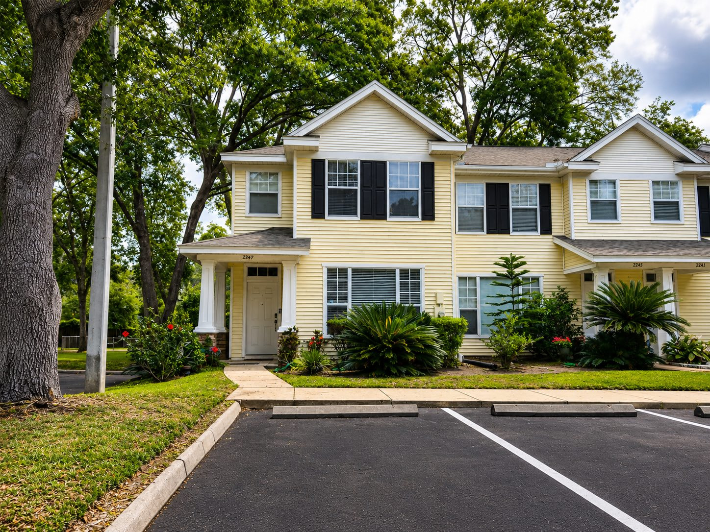 ๐ฅ Subject-To Deal in Valrico FL ๐ฅ๐ฅ Only $25k to Step In ๐ต 7.125% Financing Already in Place ๐ Low-Maintenance Tampa Metro Townhome ๐๏ธ NO Pre-approval or Credit Check ๐ซ - photo 10
