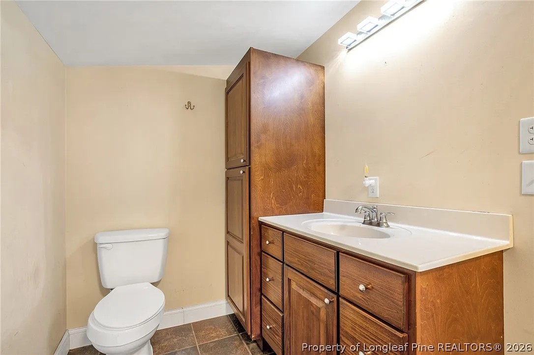 ๐ฅ Subject-To Co-Living Cash Cow in Lumberton NC ๐ฅ๐ฅ Massive 5 Bed / 3.5 Bath, 3,032 sqft on Over an Acre ๐ก Just $9k Down ๐ Oversized Workshop + Sunroom ๐ ๏ธ No Bank Qualifying, No Credit Check ๐ซ - photo 17