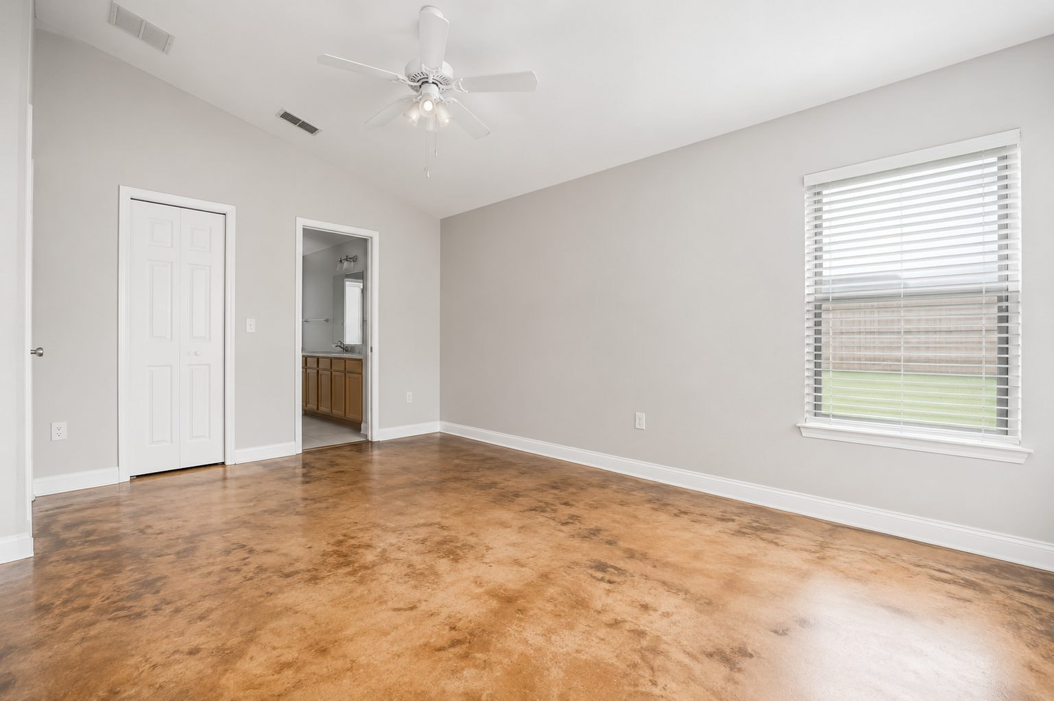 ๐ฅ Subject-To Deal in Riverview FL ๐ฅ๐ฅ Only $25k to Step In ๐ต 7.25% Financing Already in Place ๐ Single-Family with Fenced Yard ๐ก Low HOA Tampa Metro ๐๏ธ NO Pre-approval or Credit Check ๐ซ - photo 6