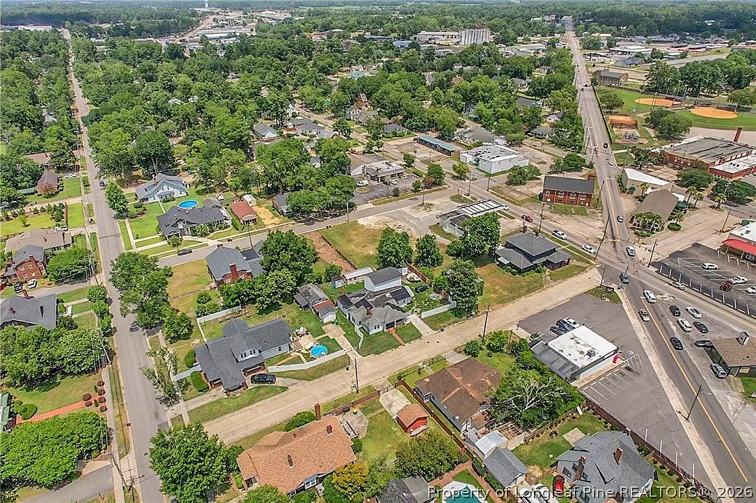 ๐ฅ Subject-To Co-Living Cash Cow in Lumberton NC ๐ฅ๐ฅ Massive 5 Bed / 3.5 Bath, 3,032 sqft on Over an Acre ๐ก Just $9k Down ๐ Oversized Workshop + Sunroom ๐ ๏ธ No Bank Qualifying, No Credit Check ๐ซ - photo 32