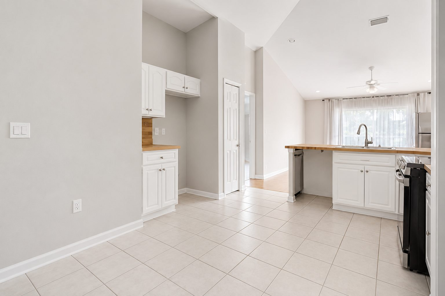 ๐ฅ Subject-To Deal in Riverview FL ๐ฅ๐ฅ Only $25k to Step In ๐ต 7.25% Financing Already in Place ๐ Single-Family with Fenced Yard ๐ก Low HOA Tampa Metro ๐๏ธ NO Pre-approval or Credit Check ๐ซ - photo 12