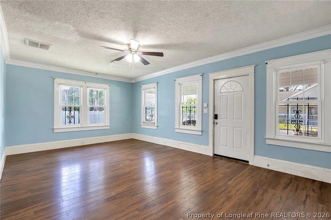 ๐ฅ Subject-To Co-Living Cash Cow in Lumberton NC ๐ฅ๐ฅ Massive 5 Bed / 3.5 Bath, 3,032 sqft on Over an Acre ๐ก Just $9k Down ๐ Oversized Workshop + Sunroom ๐ ๏ธ No Bank Qualifying, No Credit Check ๐ซ - photo 3