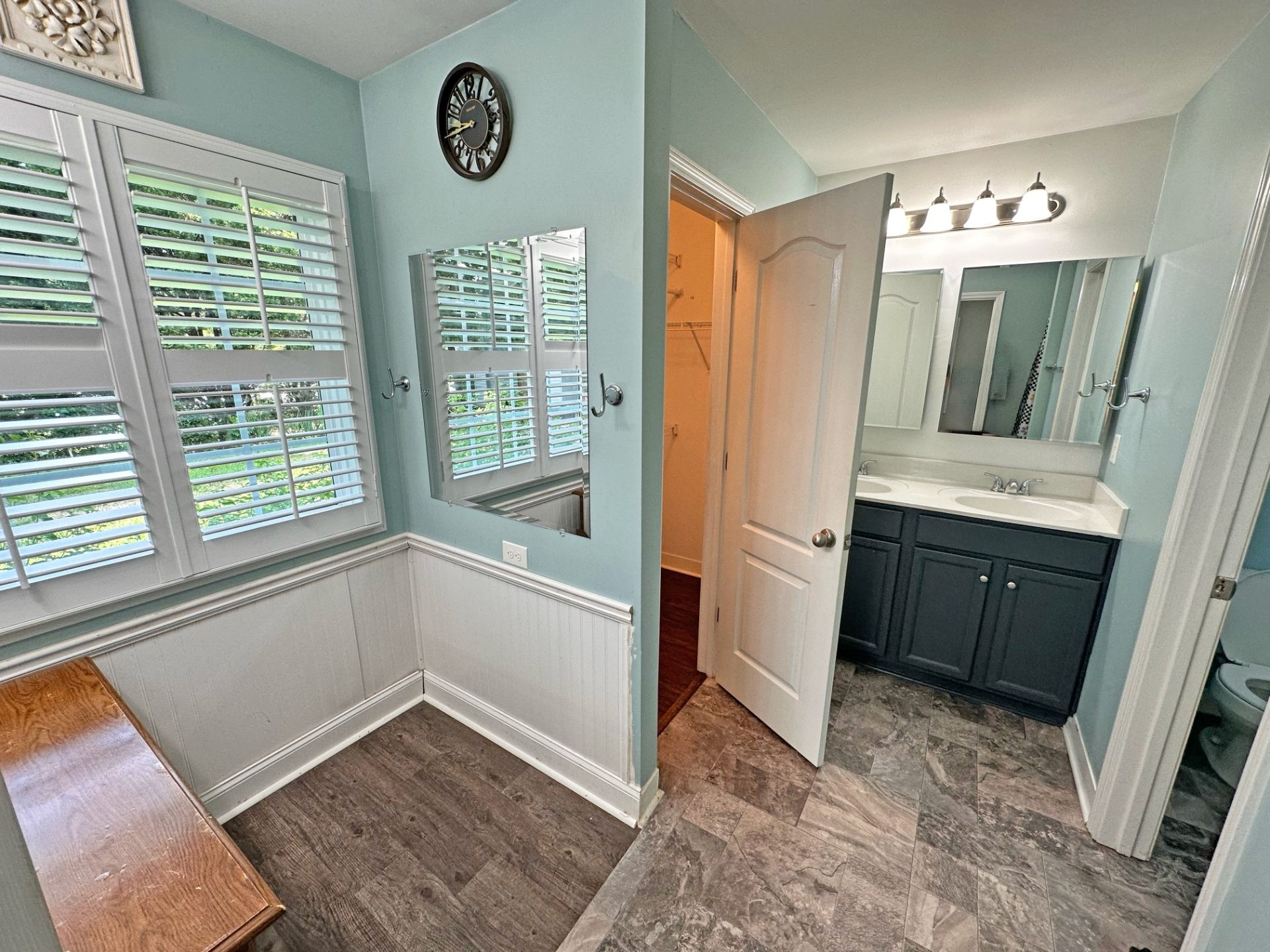 ๐ฅ Subject-To STR Money Maker in Dallas GA ๐ฅ Clean 3 Bed / 2 Bath, 1,681 sqft on a Corner Lot ๐ก Up to $6,000/mo on Airbnb ๐ฐ Just $5k Down ๐ No HOA, Vacant and Ready ๐ช No Bank Qualifying ๐ซ - photo 5