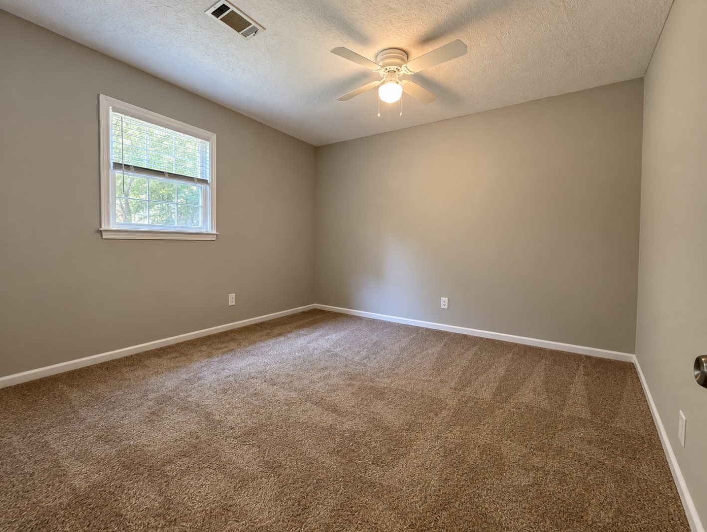 ๐ก SUBJECT-TO in Franklin, GA ๐ฅ๐ฅ 3 Bed / 1.5 Bath Remodeled Ranch ๐ No Bank, No New Loan ๐ซ NO HOA, NO Rental Restrictions ๐ต Under 5% Down - photo 7