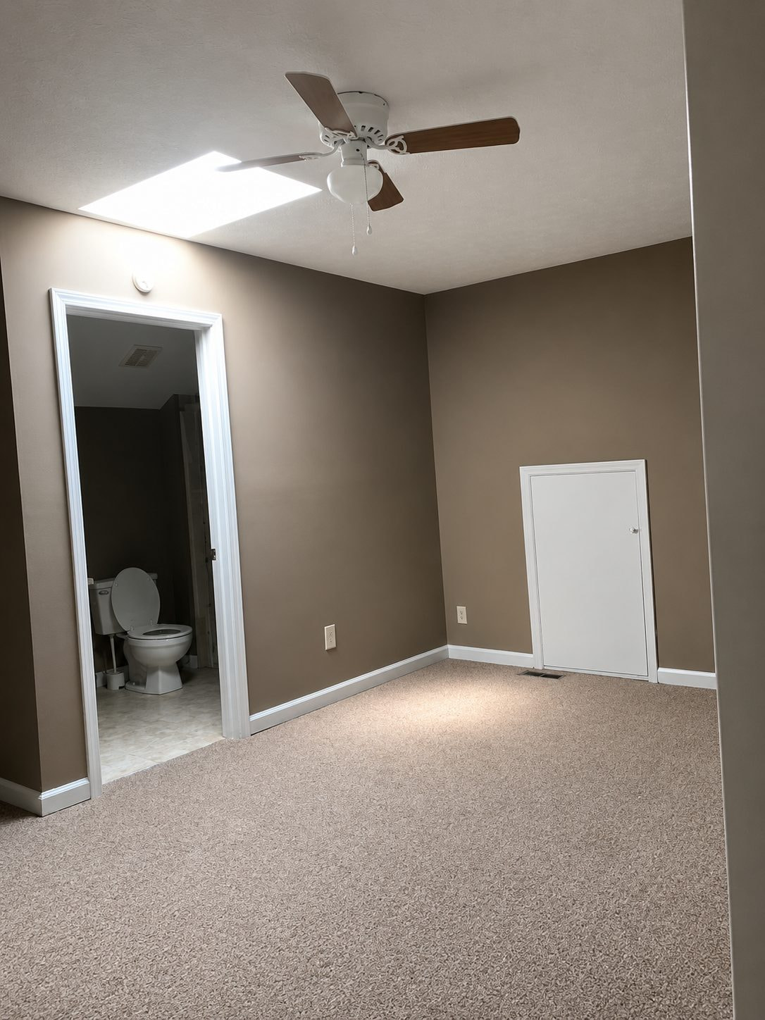 ๐ฅ Subject-To Deal in Cartersville GA ๐ฅ๐ฅ 4.625% Financing Already in Place ๐ต 15K Down + CC to Step In ๐ No HOA, No Rental Restrictions ๐ NO Pre-approval or Credit Check ๐ซ - photo 16