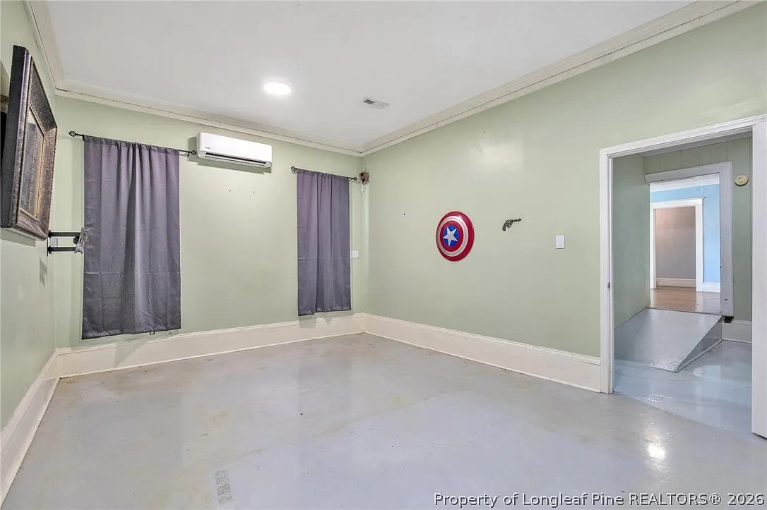 ๐ฅ Subject-To Co-Living Cash Cow in Lumberton NC ๐ฅ๐ฅ Massive 5 Bed / 3.5 Bath, 3,032 sqft on Over an Acre ๐ก Just $9k Down ๐ Oversized Workshop + Sunroom ๐ ๏ธ No Bank Qualifying, No Credit Check ๐ซ - photo 8
