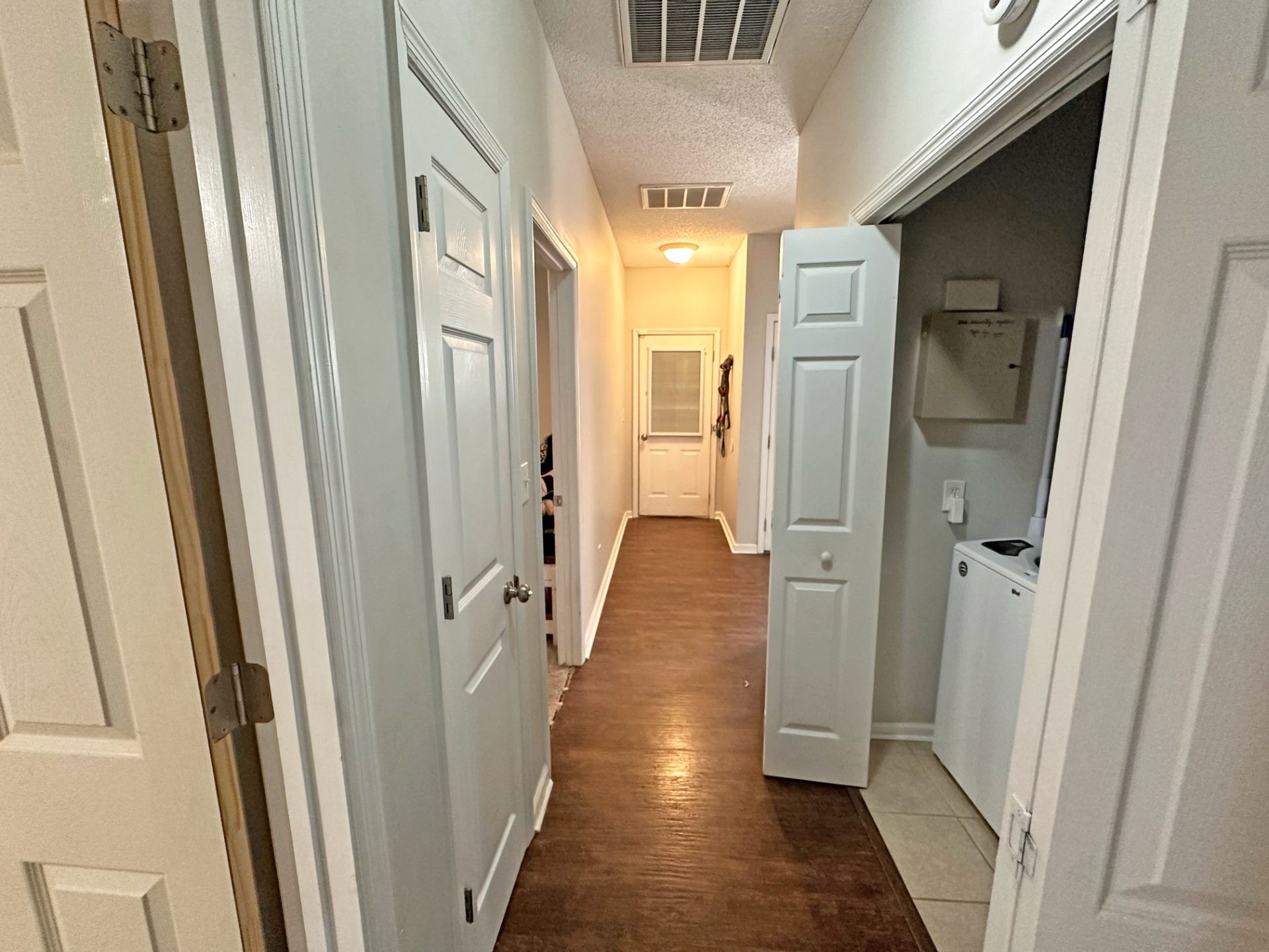๐ฅ Subject-To STR Money Maker in Eatonton GA ๐ฅ 4 Bed / 3 Bath, 2,560 sqft on Over an Acre ๐ก Up to $7,000/mo on Airbnb ๐ฐ Just $5k Down ๐ Private Lake Access Community ๐ค No Bank Qualifying ๐ซ - photo 7