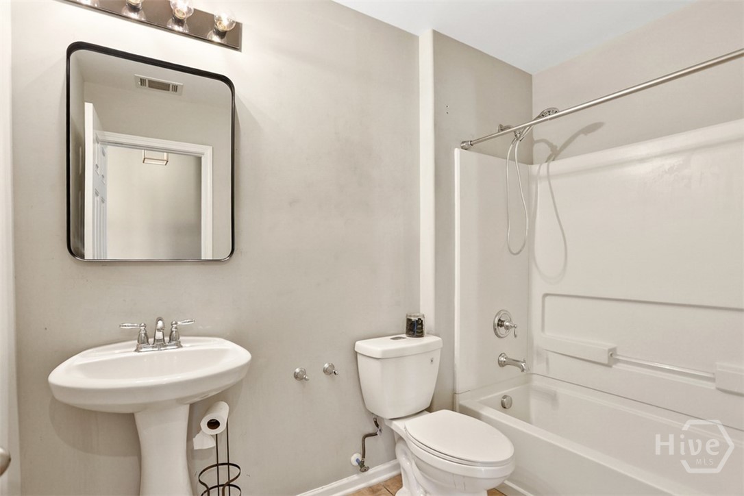 ๐ก SUBJECT-TO in Savannah GA ๐ฅ๐ฅ 5 Bed / 3 Bath, 3,236 Sqft ๐ STR CASH COW ๐ฎ ๐ธ Take Over the Existing Financing ๐ No Bank, No New Loan ๐ณ Move-In Ready Near the Ports ๐ต Only 7% Down - photo 8