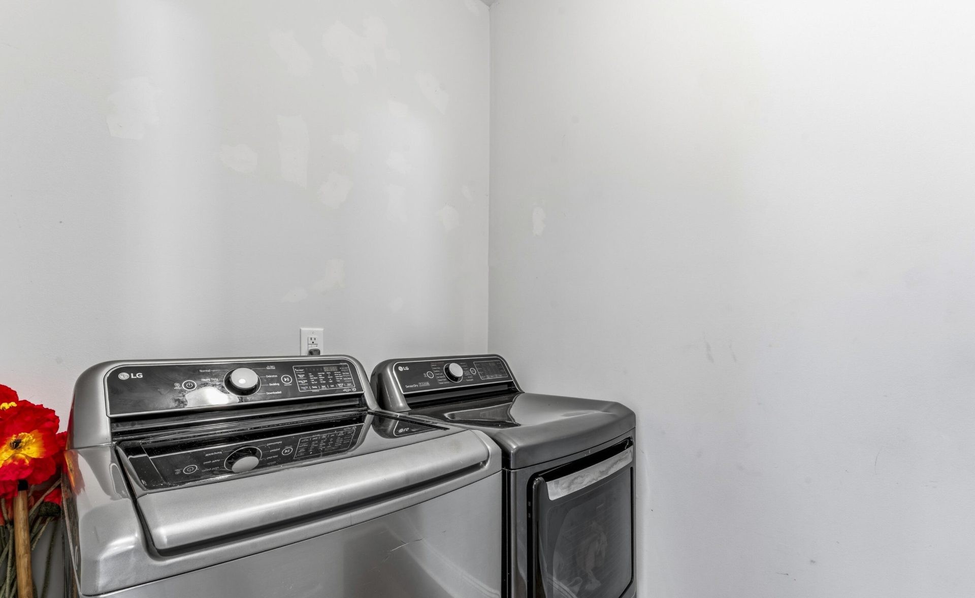 ๐ฅ๐ฅ SUBJECT-TO in Knightdale, NC ๐ฅ๐ฅ Brand New 4 Bed / 2.5 Bath ๐๏ธ Step Into 5.99% Financing ๐ Just $25k to Step In ๐ธ NO Bank, NO Pre-Approval ๐ - photo 23