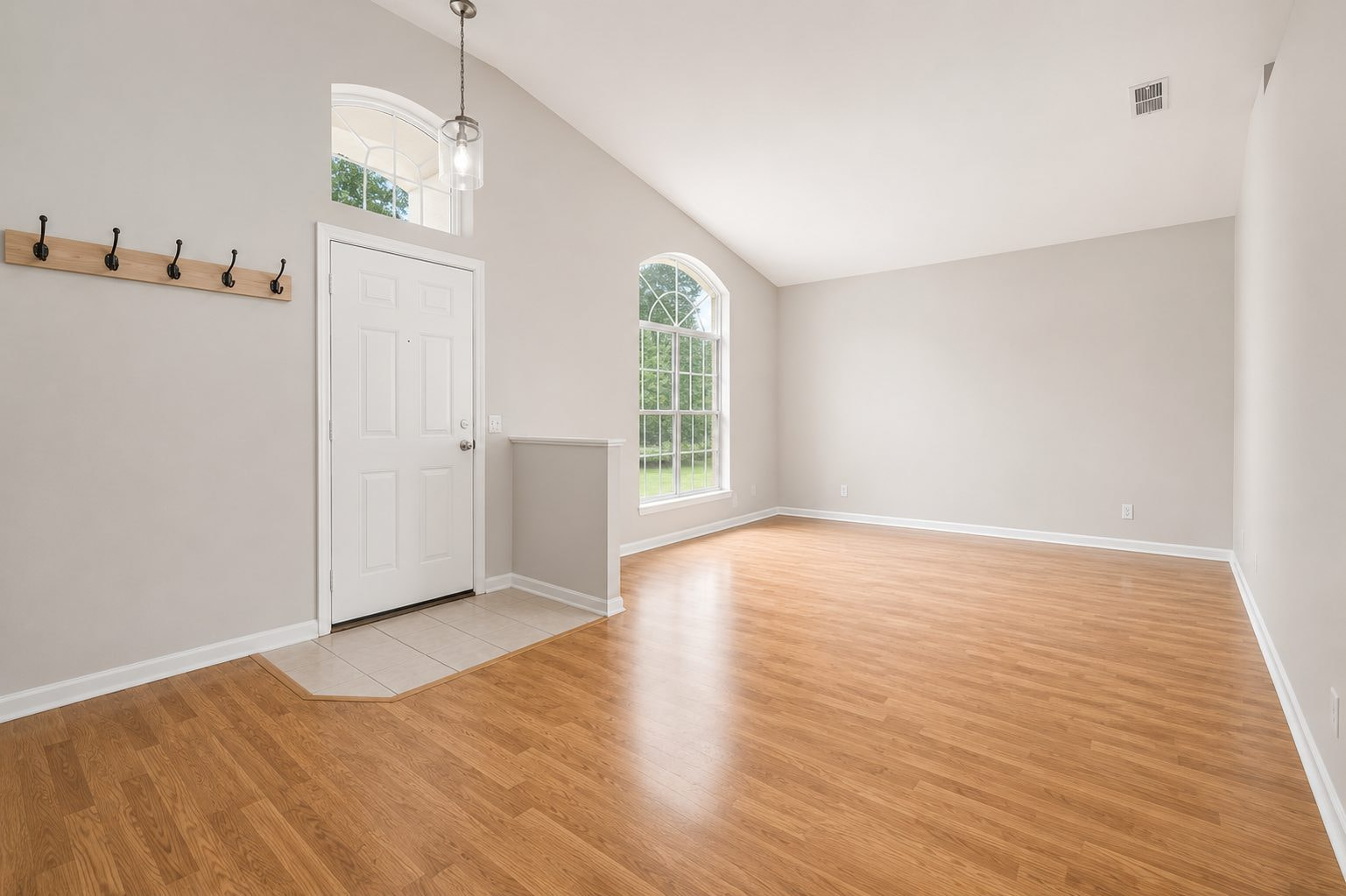 ๐ฅ Subject-To Deal in Riverview FL ๐ฅ๐ฅ Only $25k to Step In ๐ต 7.25% Financing Already in Place ๐ Single-Family with Fenced Yard ๐ก Low HOA Tampa Metro ๐๏ธ NO Pre-approval or Credit Check ๐ซ - photo 11
