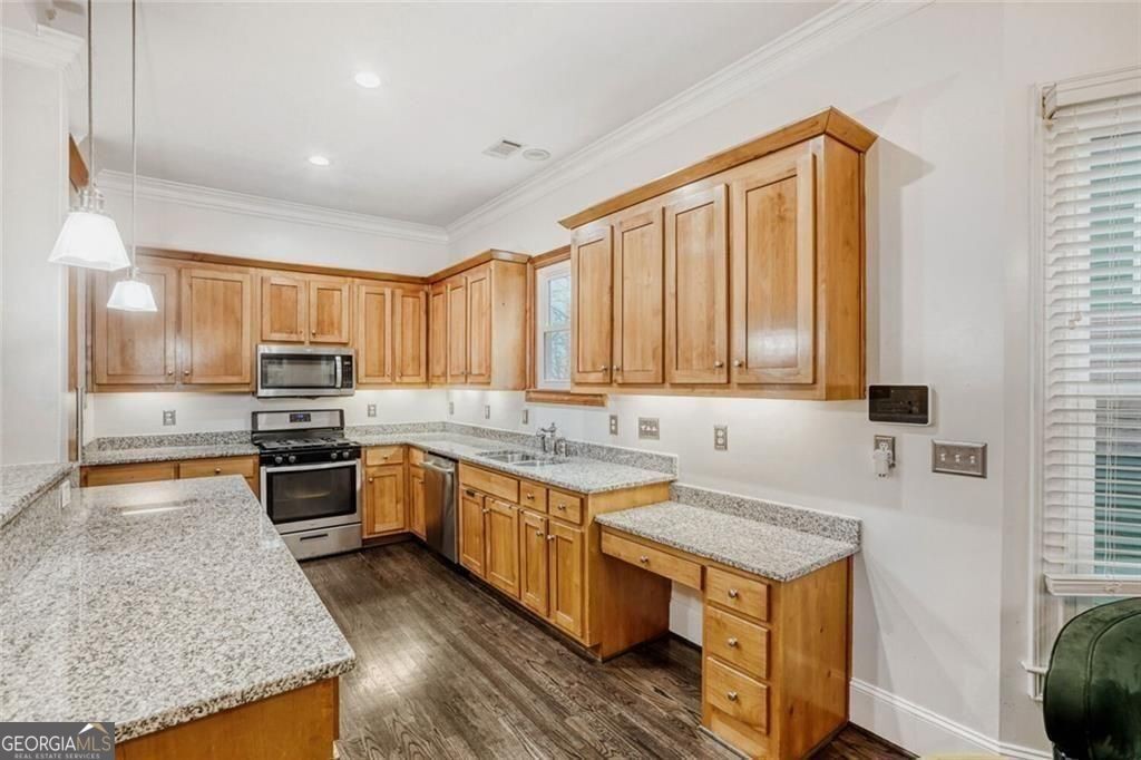 ๐ก SUBJECT-TO in Atlanta, GA ๐ฅ๐ฅ 4 Bed / 3.5 Bath, 4,234 Sqft ๐ฐ Co-Living / MTR Cash Cow, Up to $8,500/mo ๐ Take Over the Existing 5.25% Financing ๐ No Bank, No New Loan ๐ Intown East Atlanta ๐ต Only 5% Down - photo 3