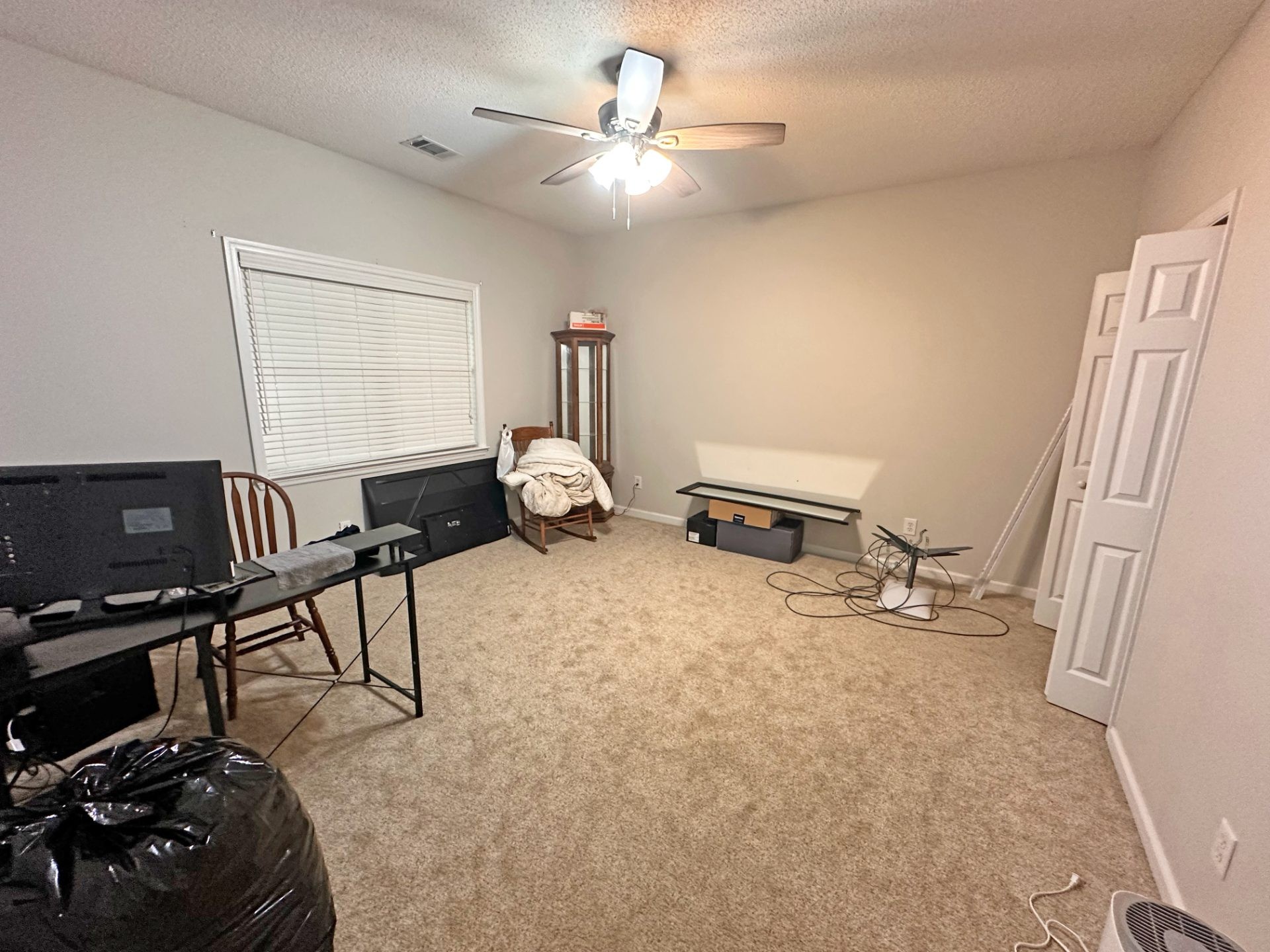 ๐ฅ Subject-To STR Money Maker in Eatonton GA ๐ฅ 4 Bed / 3 Bath, 2,560 sqft on Over an Acre ๐ก Up to $7,000/mo on Airbnb ๐ฐ Just $5k Down ๐ Private Lake Access Community ๐ค No Bank Qualifying ๐ซ - photo 9