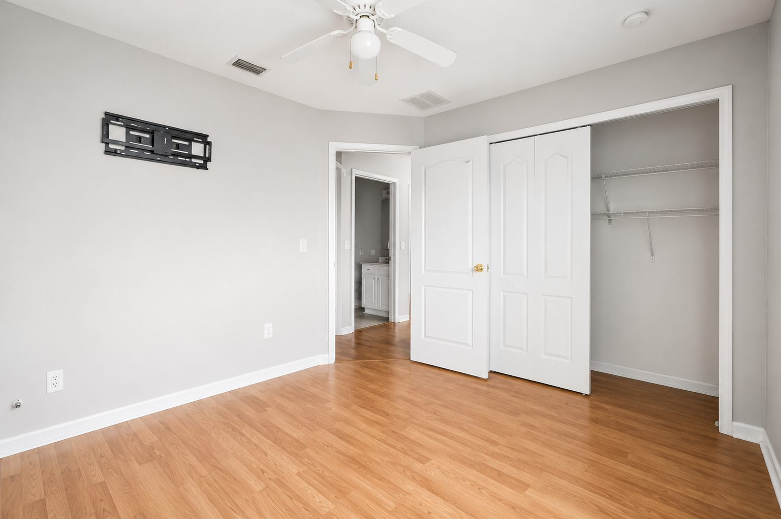 ๐ฅ Subject-To Deal in Riverview FL ๐ฅ๐ฅ Only $25k to Step In ๐ต 7.25% Financing Already in Place ๐ Single-Family with Fenced Yard ๐ก Low HOA Tampa Metro ๐๏ธ NO Pre-approval or Credit Check ๐ซ - photo 14