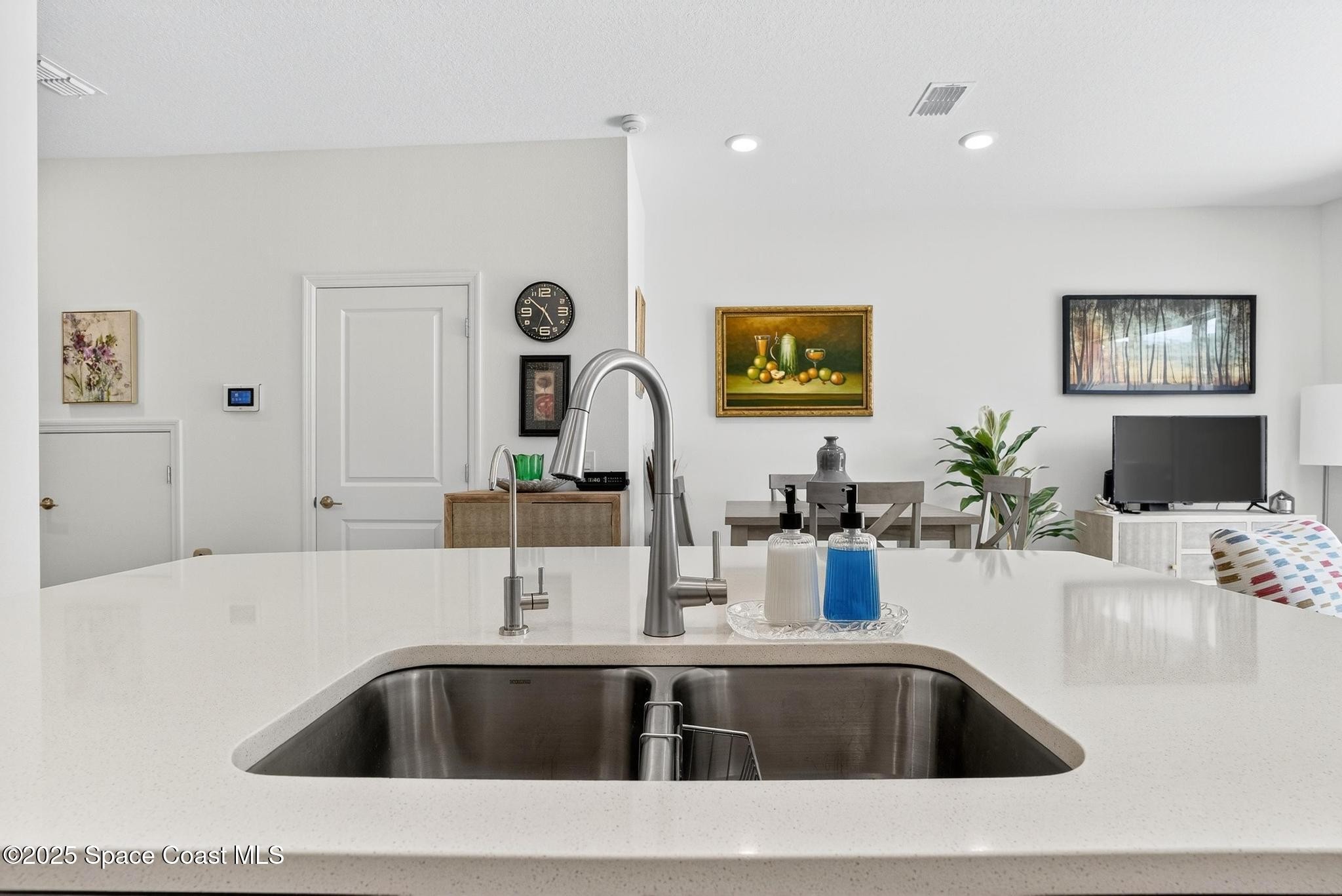 ๐ฅ๐ฅ SUBJECT-TO in Kissimmee, FL ๐ฅ๐ฅ Brand New 3 Bed Townhome ๐๏ธ Step Into 5.625% Financing ๐ Just $12.5k to Step In ๐ธ NO Bank, NO Pre-Approval ๐ - photo 2