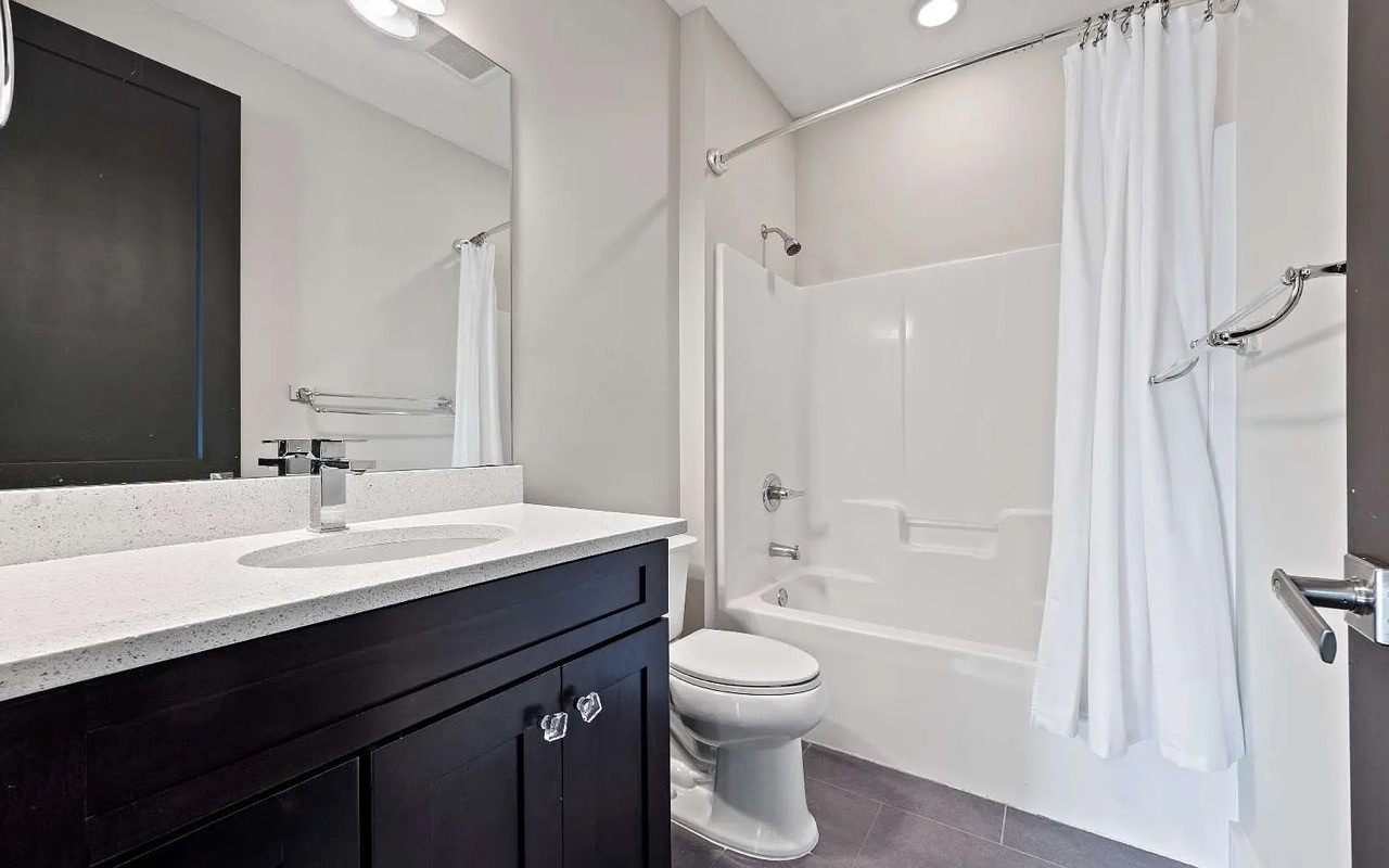 ๐ก SUBJECT-TO in Lake City FL ๐ฅ๐ฅ STUNNING TURN KEY HOME ๐ Take Over the Existing Financing ๐ $300 REDUCED PMT ๐ฐ Vacant, Move-In Ready ๐ต - photo 11