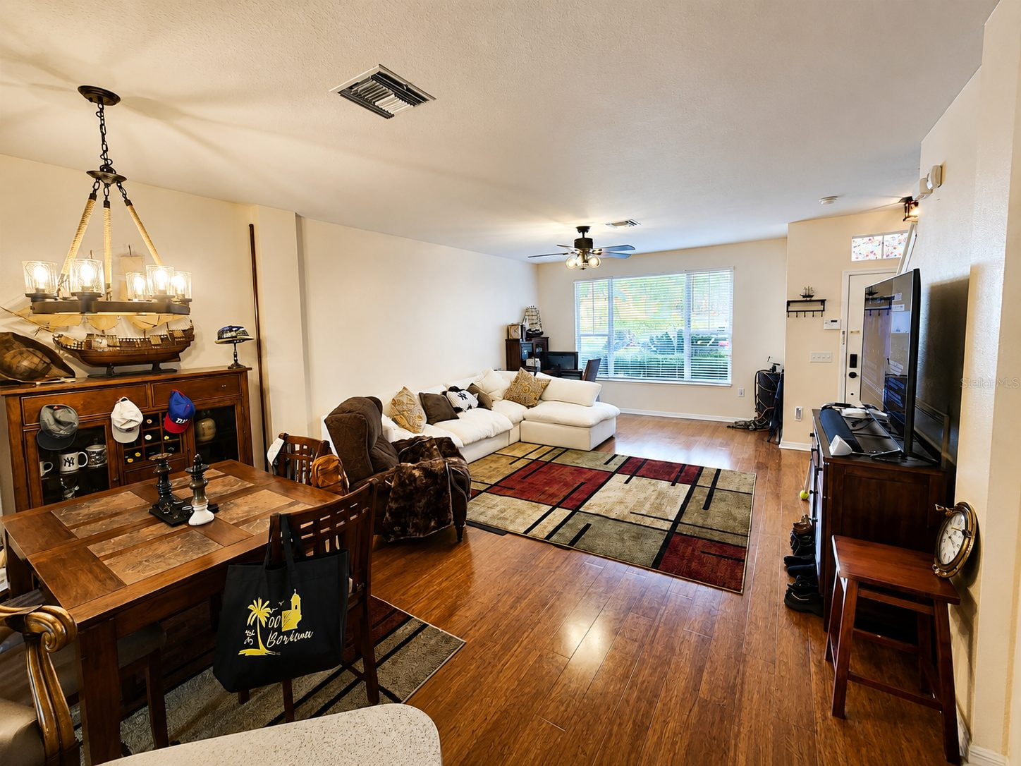 ๐ฅ Subject-To Deal in Valrico FL ๐ฅ๐ฅ Only $25k to Step In ๐ต 7.125% Financing Already in Place ๐ Low-Maintenance Tampa Metro Townhome ๐๏ธ NO Pre-approval or Credit Check ๐ซ - photo 7