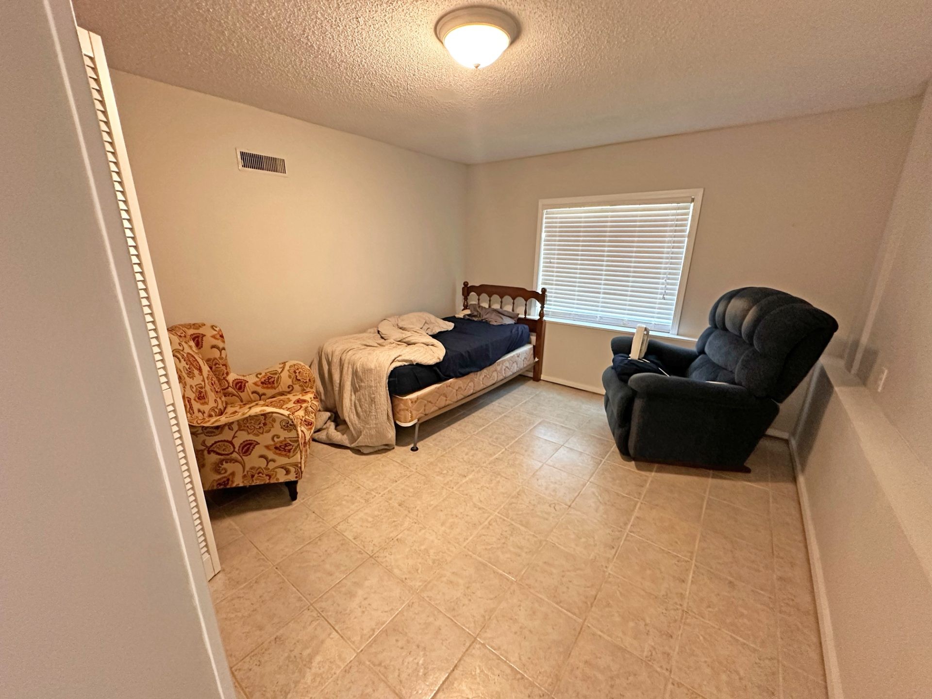 ๐ฅ Subject-To STR Money Maker in Eatonton GA ๐ฅ 4 Bed / 3 Bath, 2,560 sqft on Over an Acre ๐ก Up to $7,000/mo on Airbnb ๐ฐ Just $5k Down ๐ Private Lake Access Community ๐ค No Bank Qualifying ๐ซ - photo 11